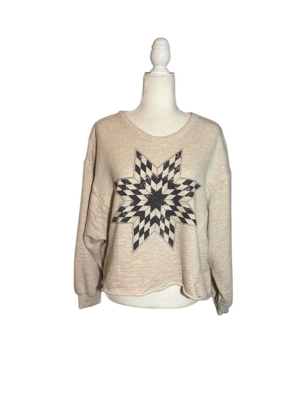 Universal Thread Tibetan Star cream cotton cropped sweatshirt - XXL